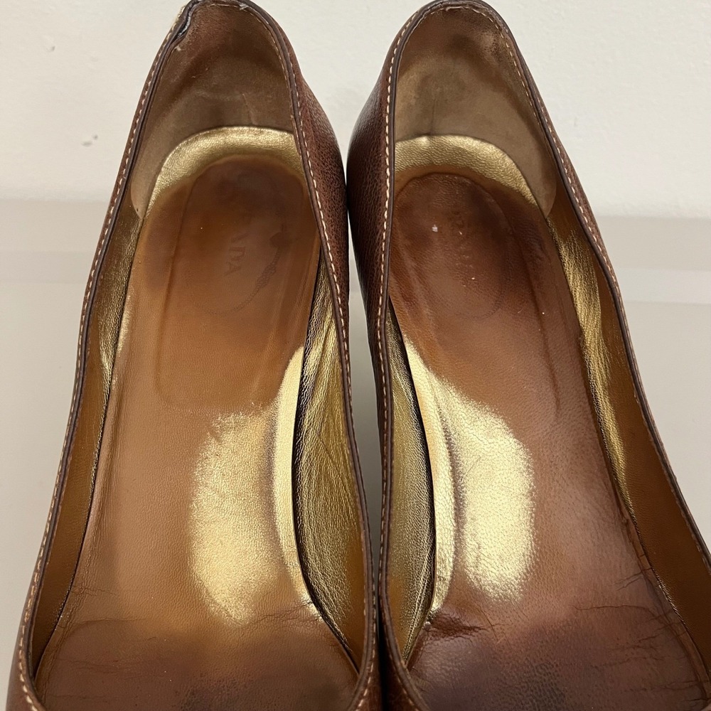 VTG Prada Brown Leather Pointed Toe Heels Buckle 38 Y2K Designer Quiet Luxury - Picture 9 of 9